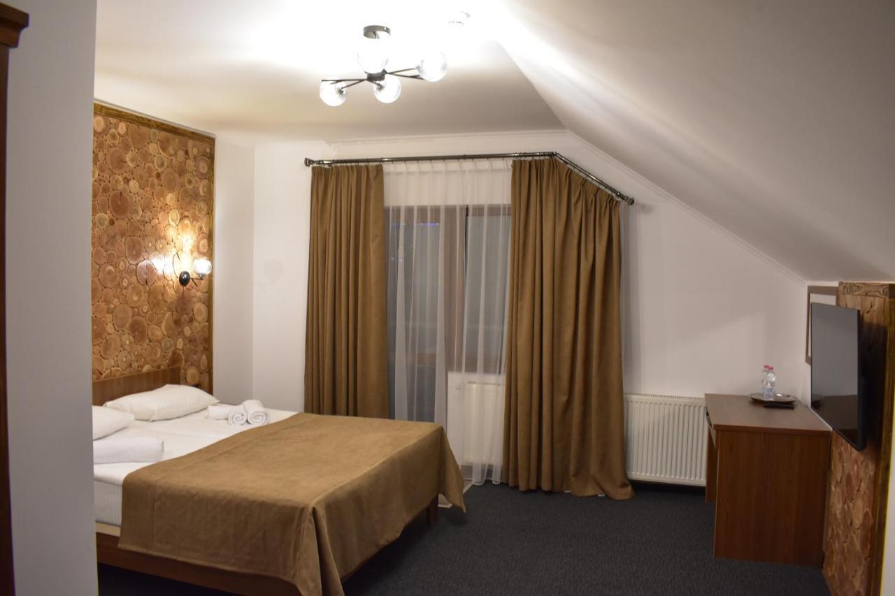 Князів Двір Hotel Boekovel Buitenkant foto