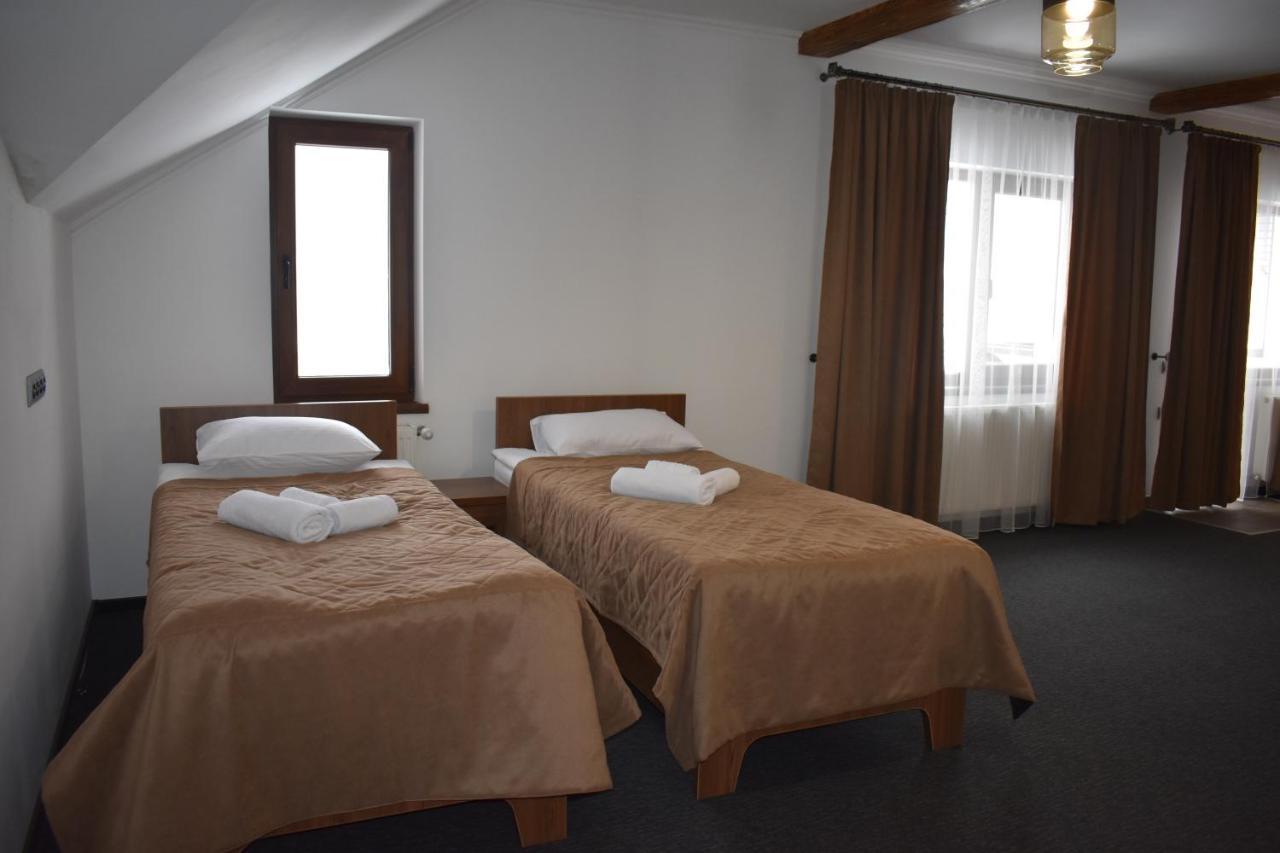 Князів Двір Hotel Boekovel Buitenkant foto