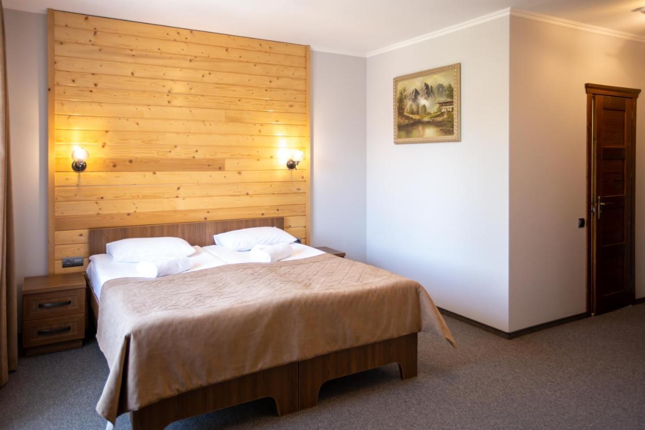 Князів Двір Hotel Boekovel Buitenkant foto