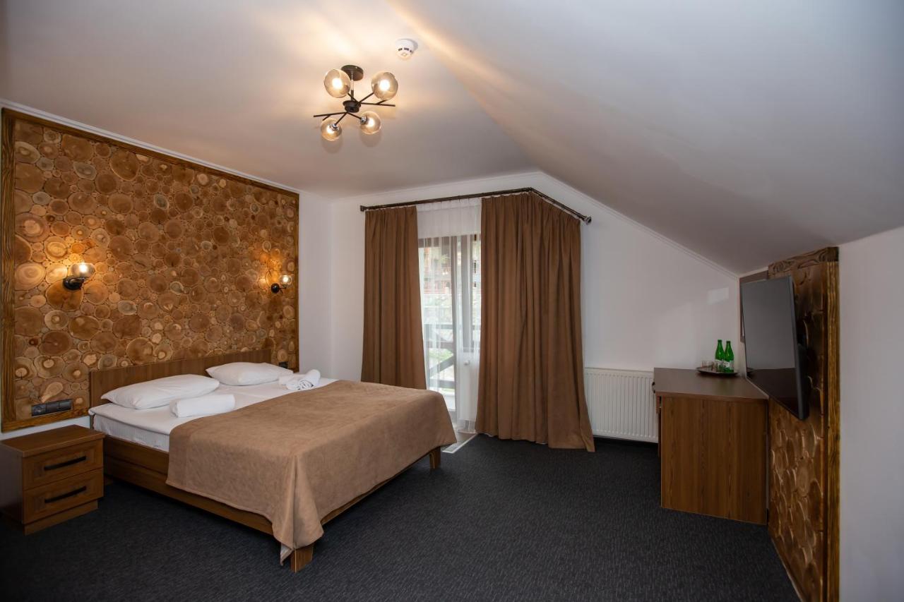 Князів Двір Hotel Boekovel Buitenkant foto