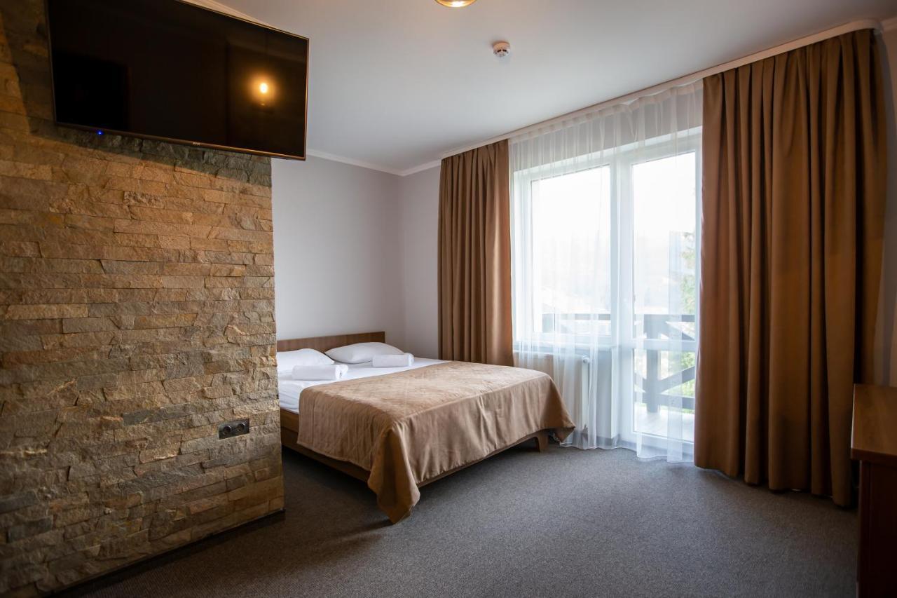 Князів Двір Hotel Boekovel Buitenkant foto