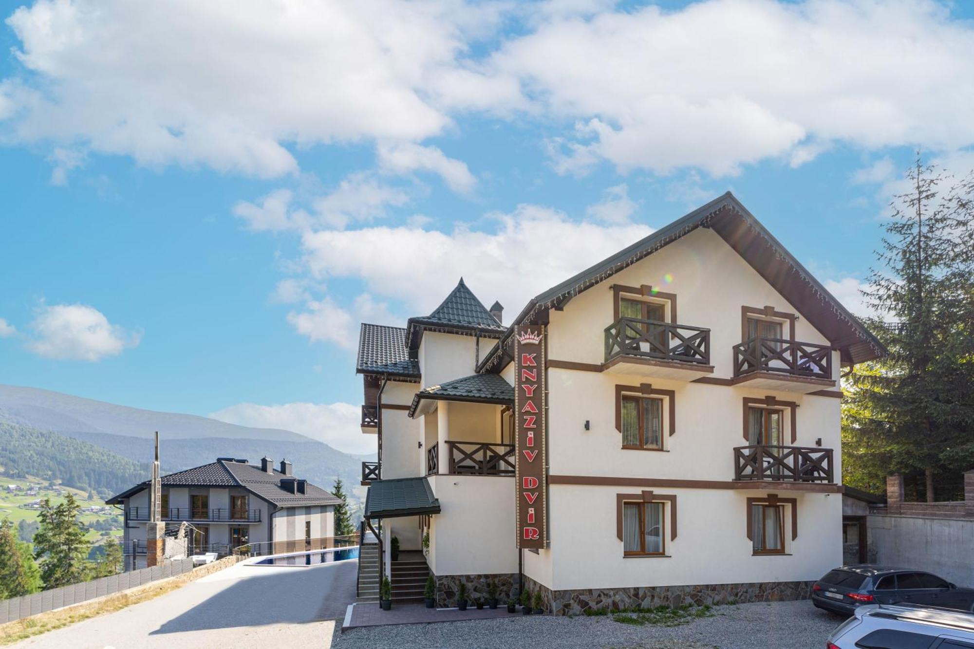 Князів Двір Hotel Boekovel Buitenkant foto